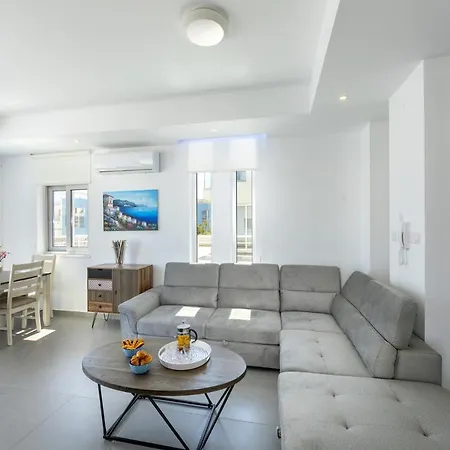 Βίλα You And Your Family Will Love This In Protaras, 1521